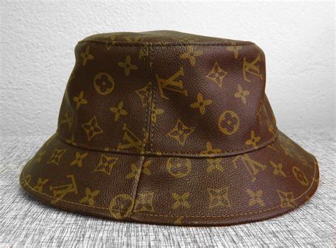 lv hat